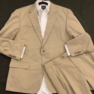 JOSEPH & FEISS Traditional Cotton/Poly Summer Suit